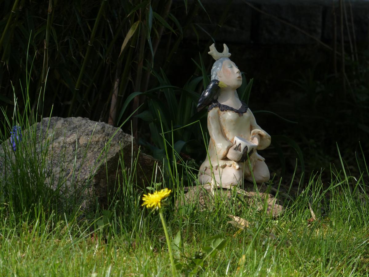 jutta-eger-Innerer-Rhythmus-2026-vorne-rechts-in-natur.jpg